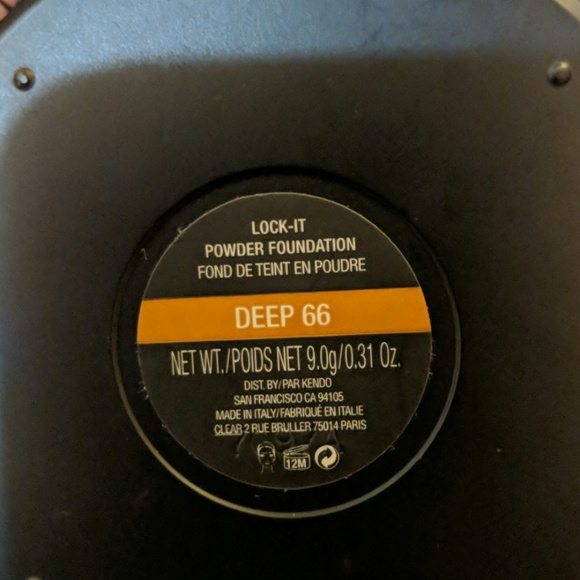 SOLD** Kat Von D Lock-it Powder Foundation - Picture 3 of 4